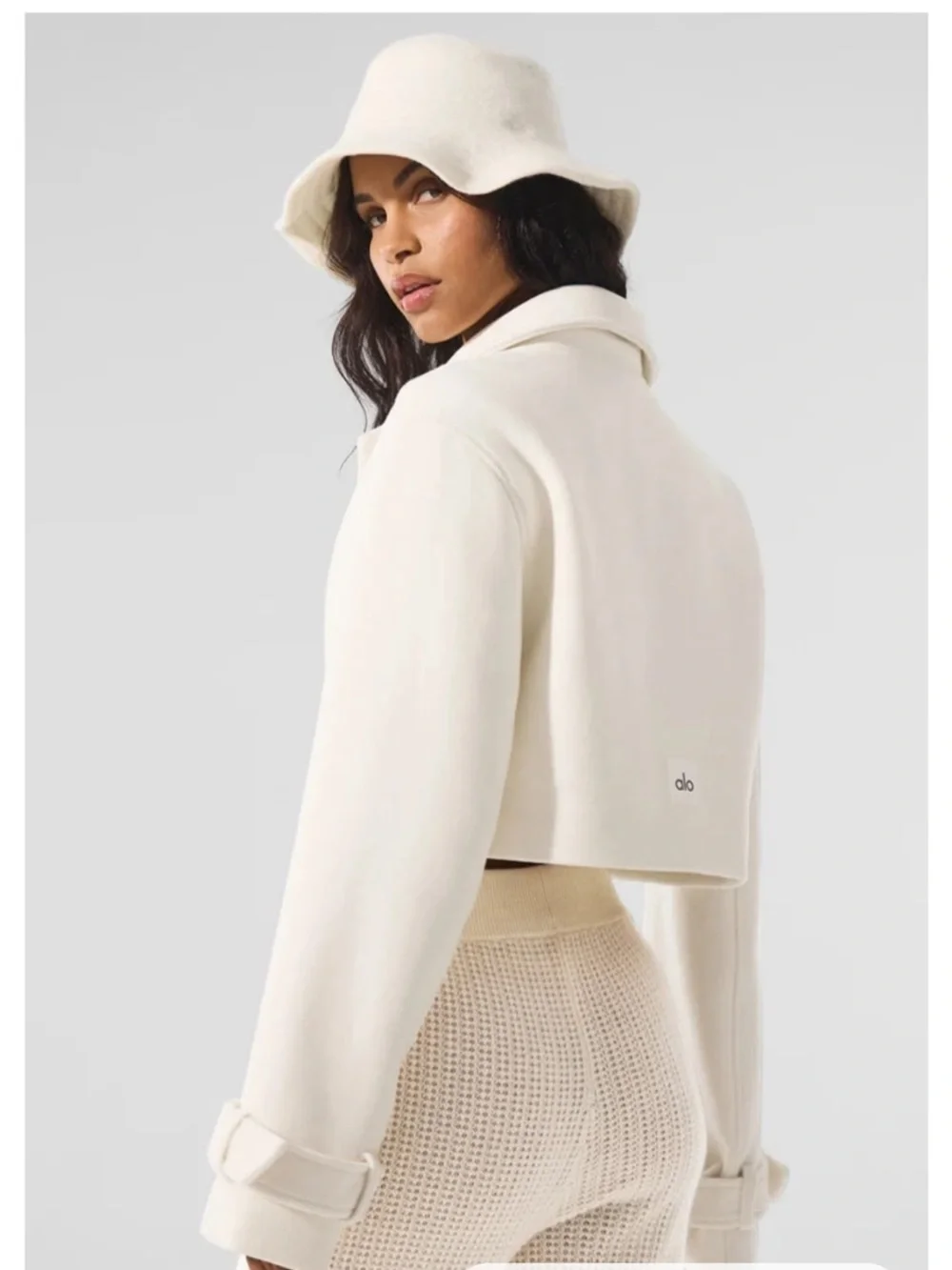 ALO Yoga cropped blazer